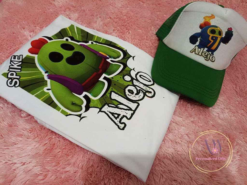 Gorra y camiseta personalizadas con personajes