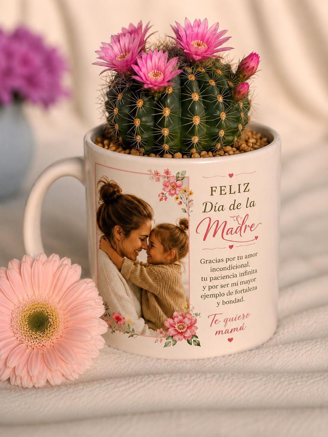 Taza personalizada con flores y fotografía